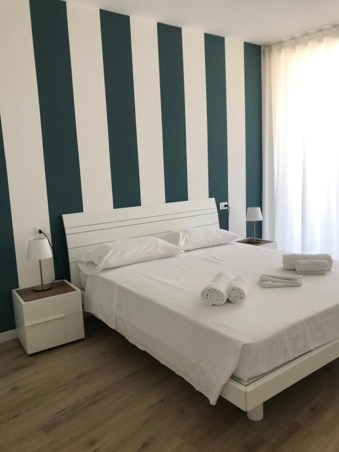 Podium Apartment ลิโดดิเยโซโล ภายนอก รูปภาพ