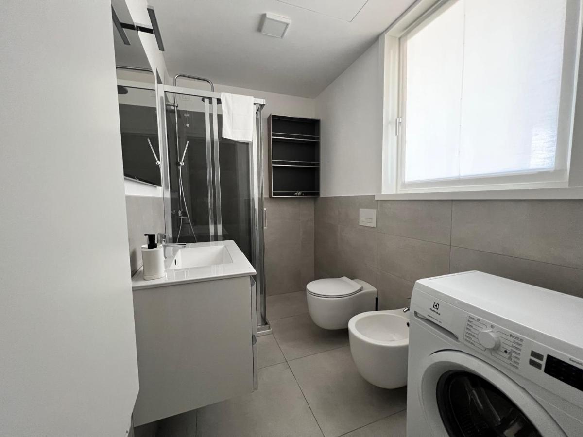 Podium Apartment ลิโดดิเยโซโล ภายนอก รูปภาพ