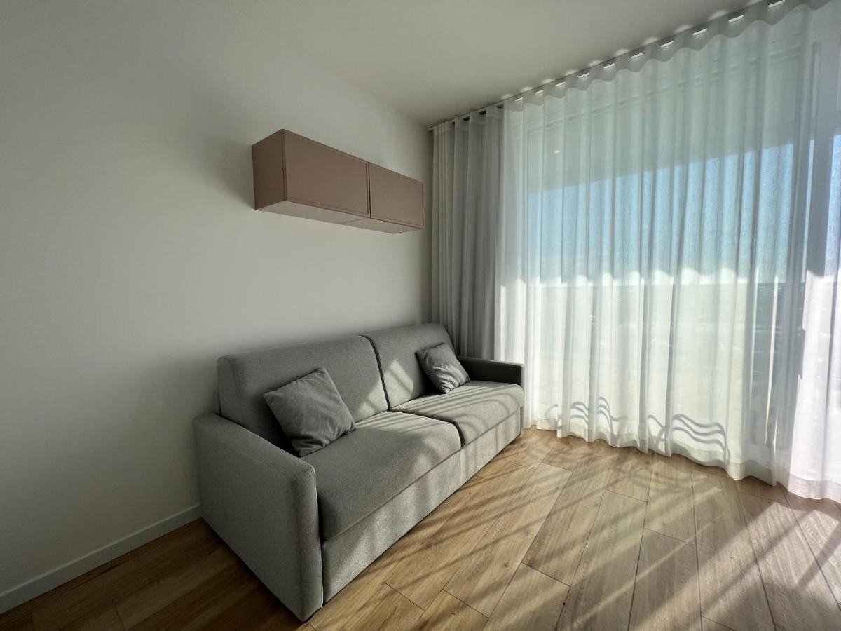 Podium Apartment ลิโดดิเยโซโล ภายนอก รูปภาพ